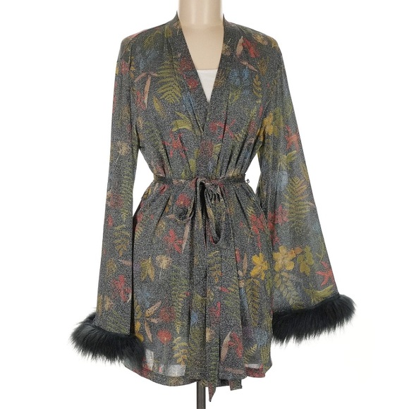 Savage X Fenty Kimono/Robe with Black Accents